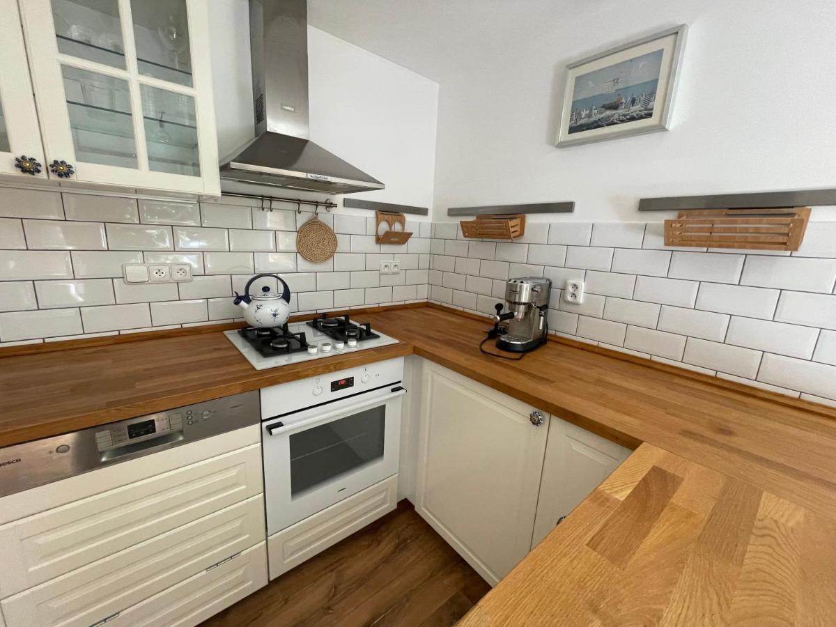 70M2 Romantic Living In The Old Town With Garden Bratislava Extérieur photo